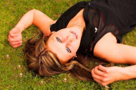 Frau in Natur